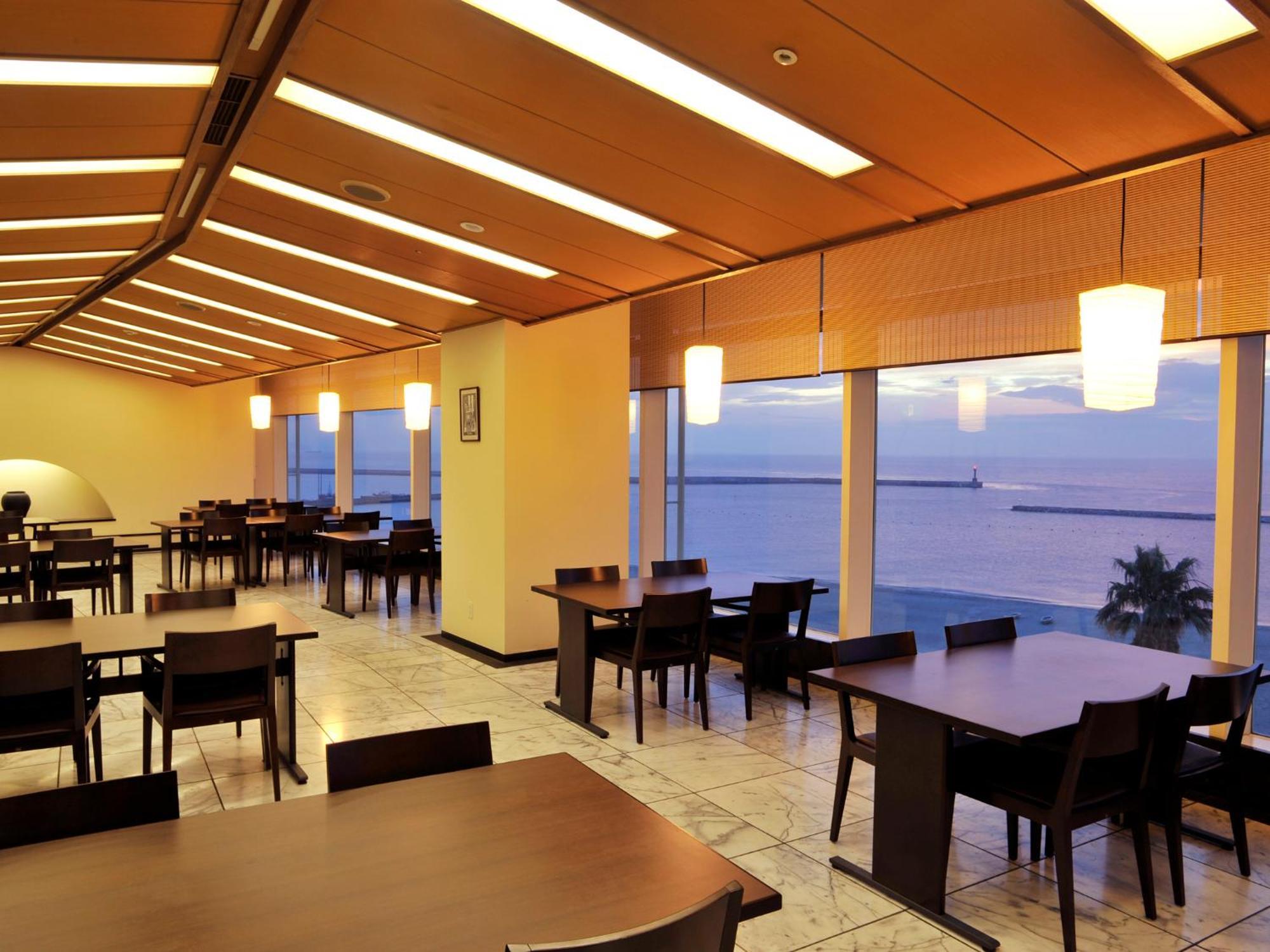 Irago Resort & Convention Hotel Tahara Esterno foto